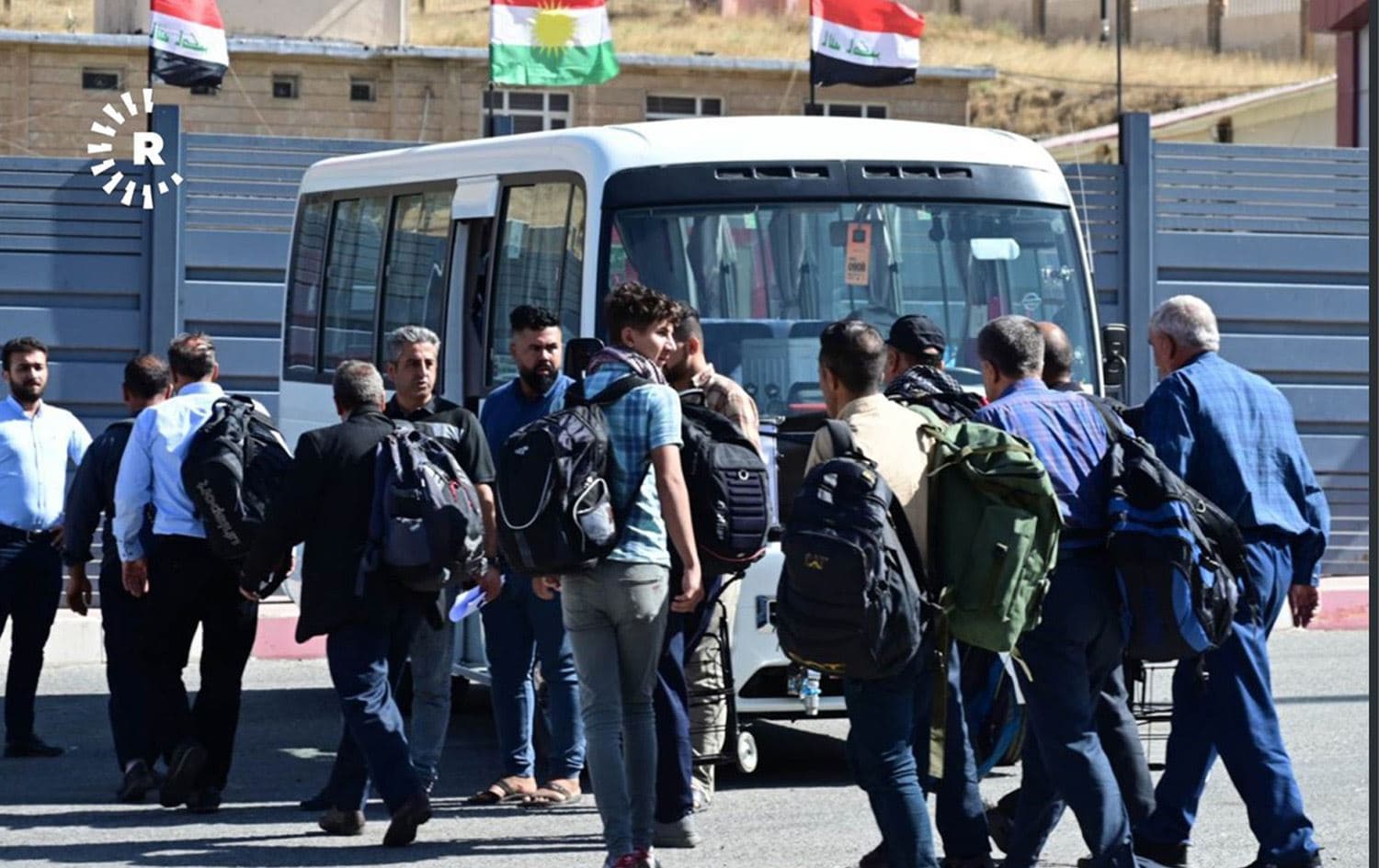 زائرون إيرانيون يدخلون عبر منفذ حاج عمران - أرشيف