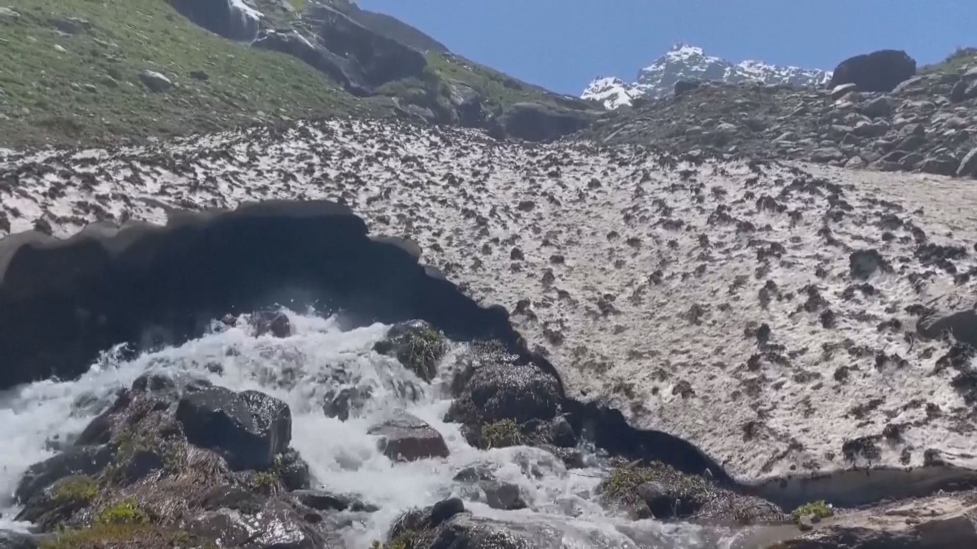 ناوەندی گەشەپێدانی چیا: تاوەکو کۆتایی ئەم سەدەیە 80%ی سەهۆڵبەندانەکانی هیمالایا دەتوێنەوە