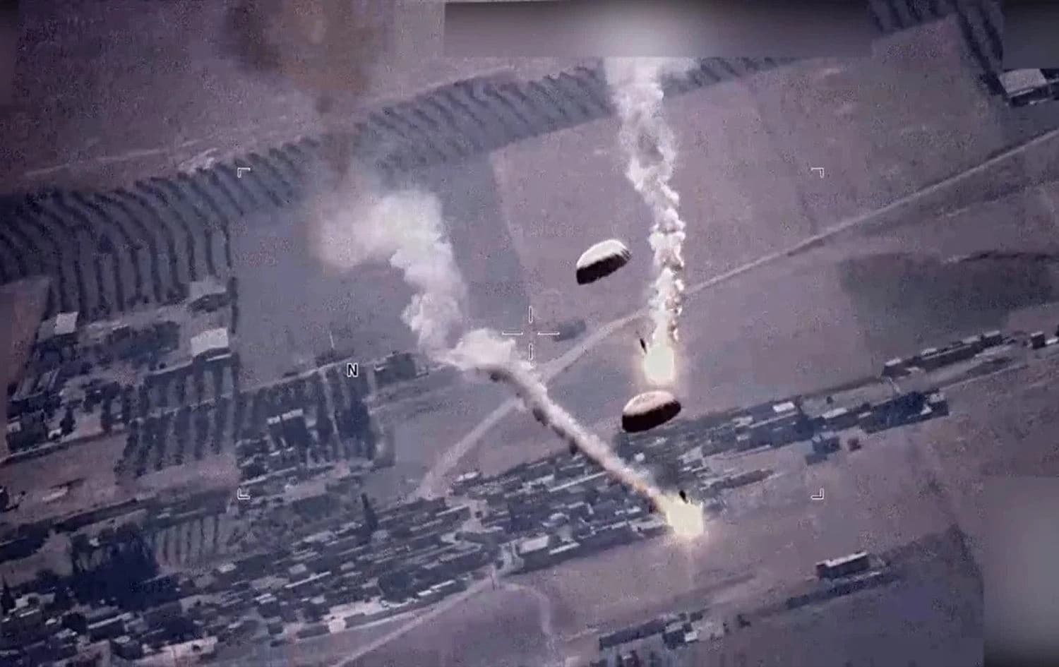 Parachute flares released by the Russian aircraft in the flight path of the US MQ-9 aircraft on July 5, 2023. Photo: US Department of Defense