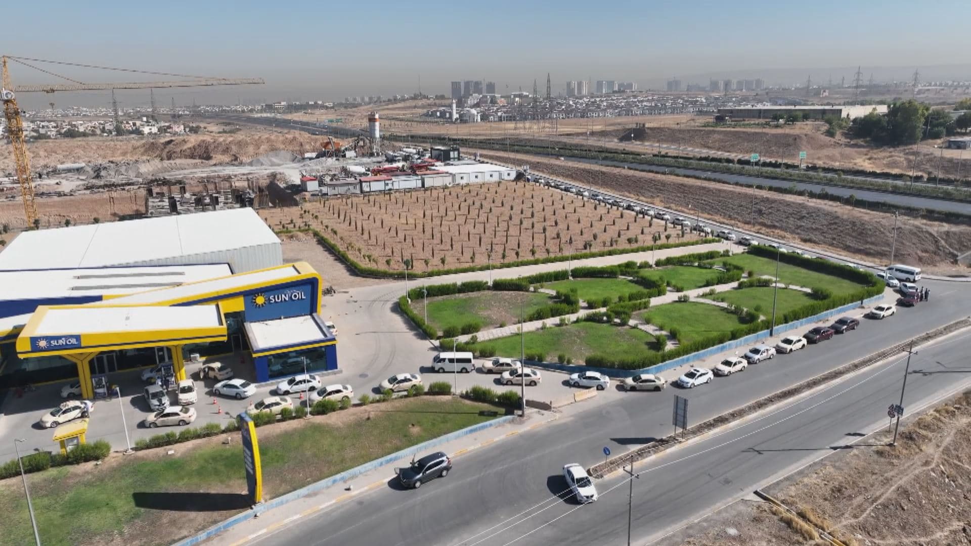 Drivers line at a petrol station in Erbil on August 4, 2023. Photo: Rudaw