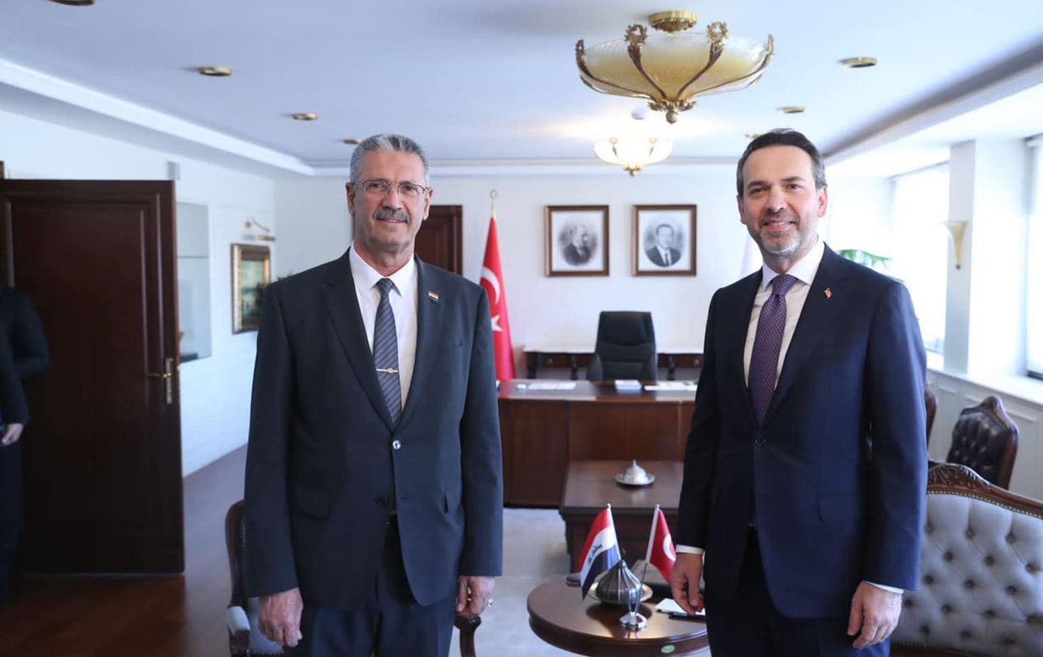 Iraqi Oil Minister Hayyan Abdul Ghani (left) and Turkish Energy and Natural Resources Minister Alparslan Bayraktar meeting in Ankara on August 21, 2023. Photo: Iraqi Oil Ministry/Facebook 