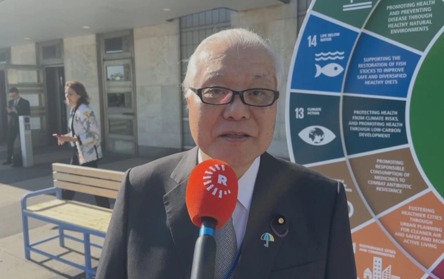 Wezîrê Tenduristiyê yê Japonyayê Keizo Takamî 