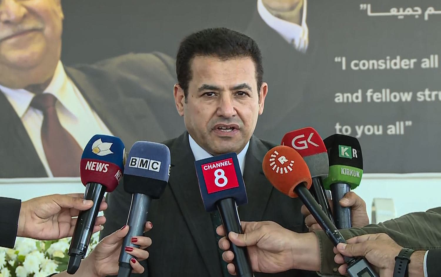 Iraqi National Security Advisor Qasim al-Araji talking to reporters in Sulaimani on October 29, 2023. Photo: Rudaw