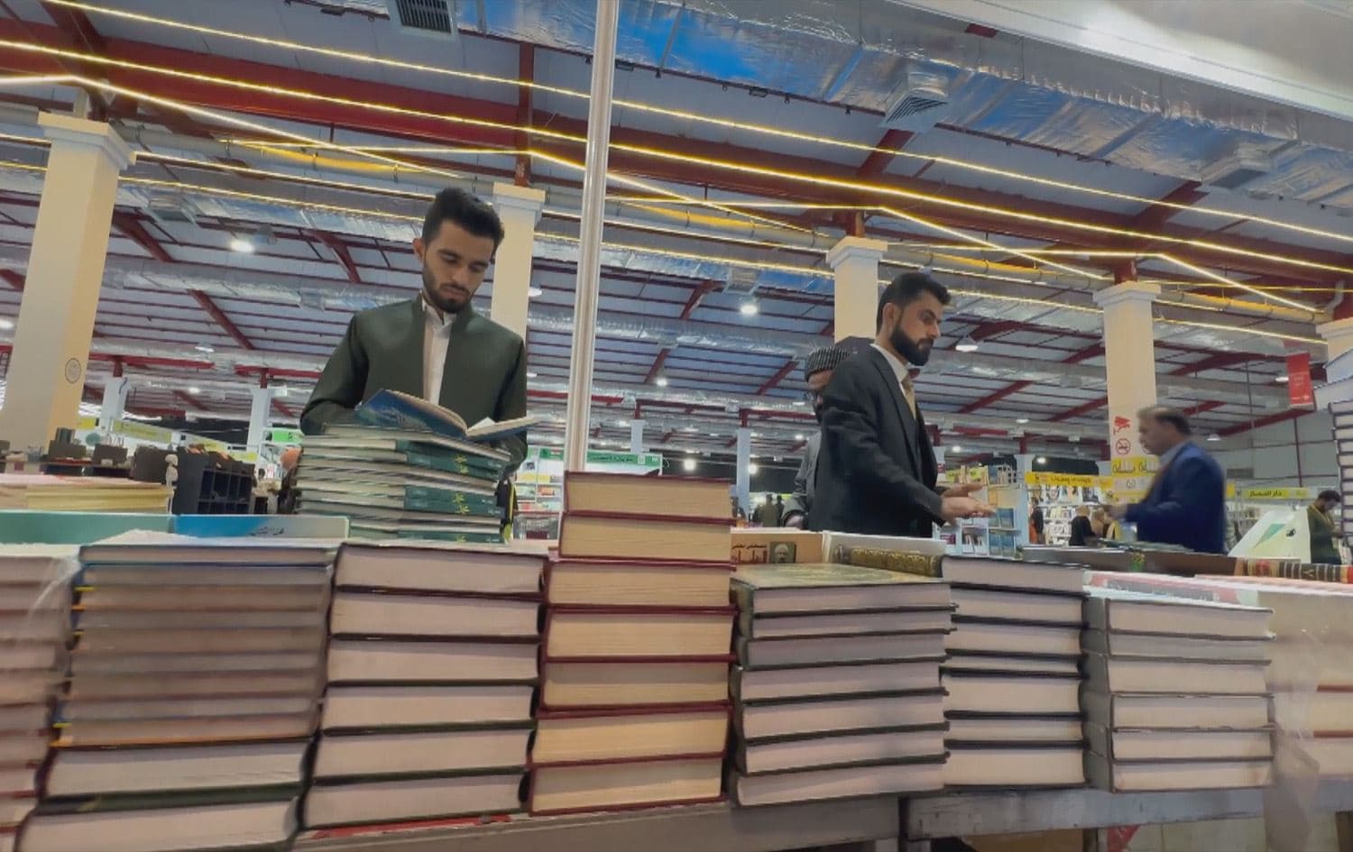 غالبيتها عربية.. مشاركة 98 مكتبة بمعرض السليمانية الدولي للكتاب