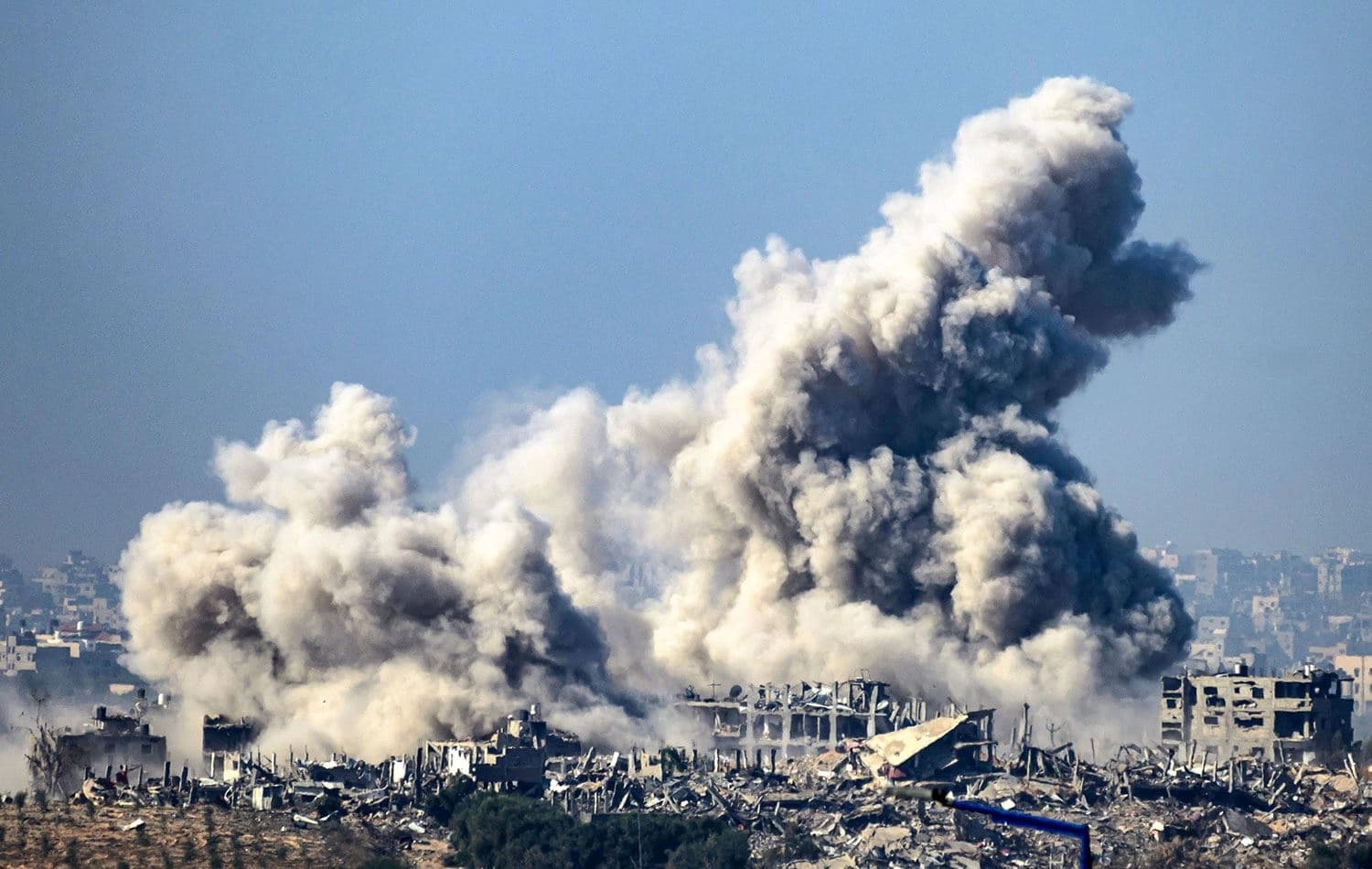 İsrail saldılarının yeniden başladığı Gazze sınırı / AFP