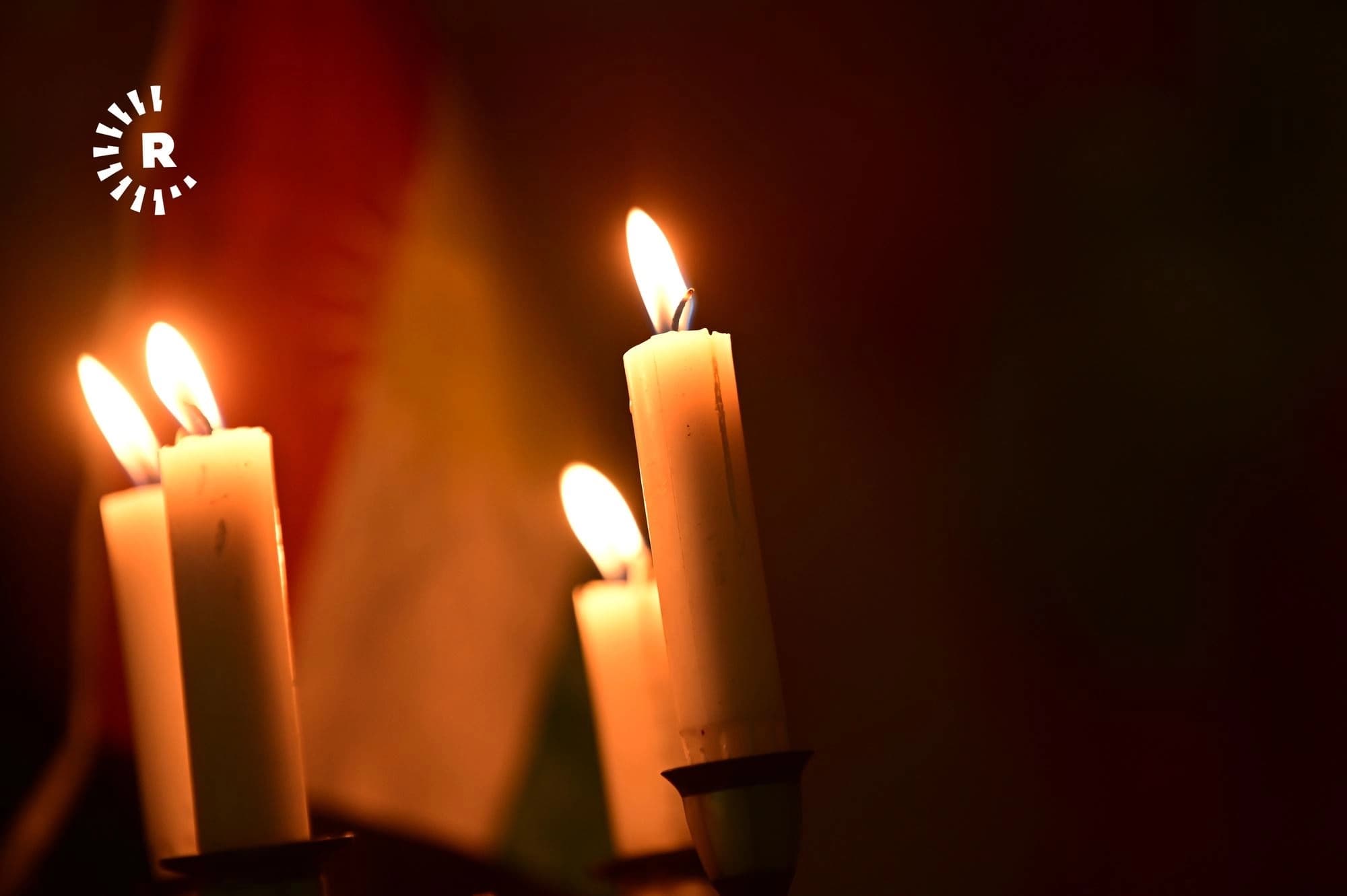 لە رێوڕەسمی "جەژنی شەوی یەڵدا" لە هۆڵی رۆشنبیری لە سلێمانی مۆم داگیرسێندراوە، 21-12-2021. وێنە: بڵند تاهیر - رووداو