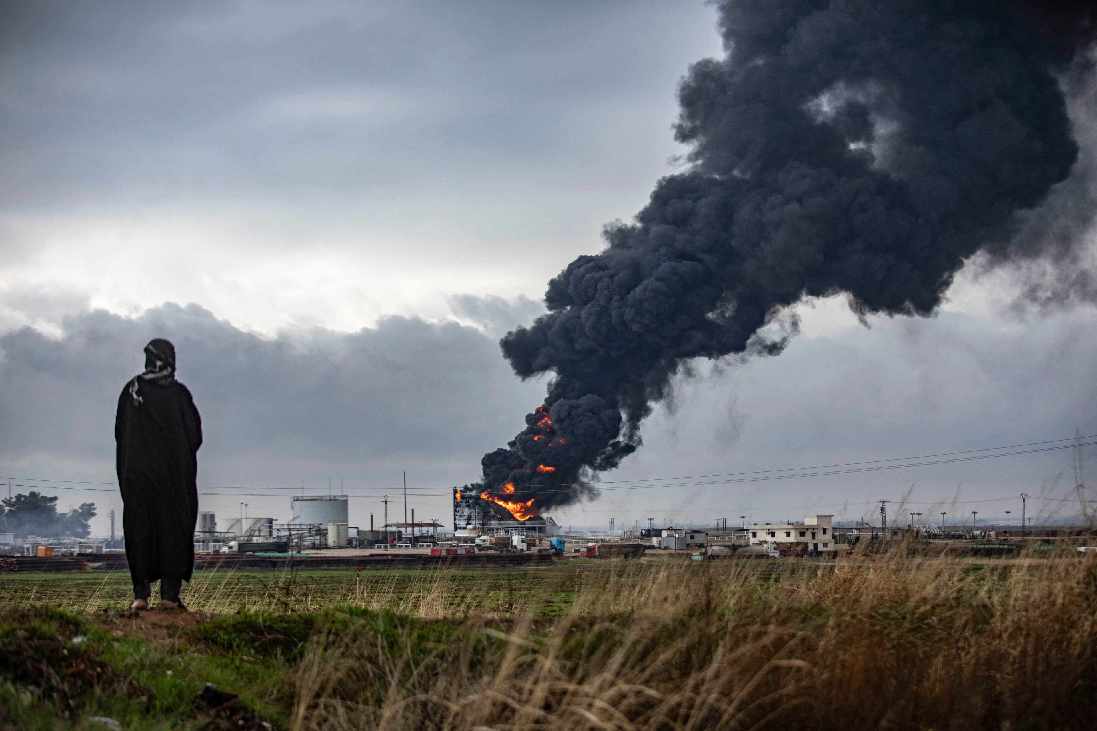 An oilfield in Derik, Rojava after being targeted by Turkish aircraft. Date: December 24, 2023. Photo: Delil Souleiman/AFP