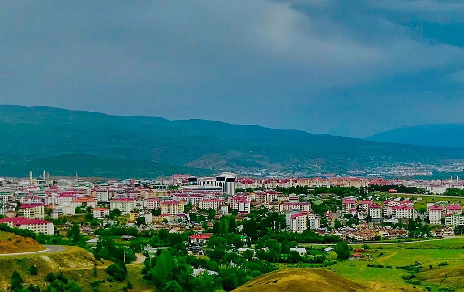دیمەنێکی پارێزگای چەولیگ لە باکووری کوردستان