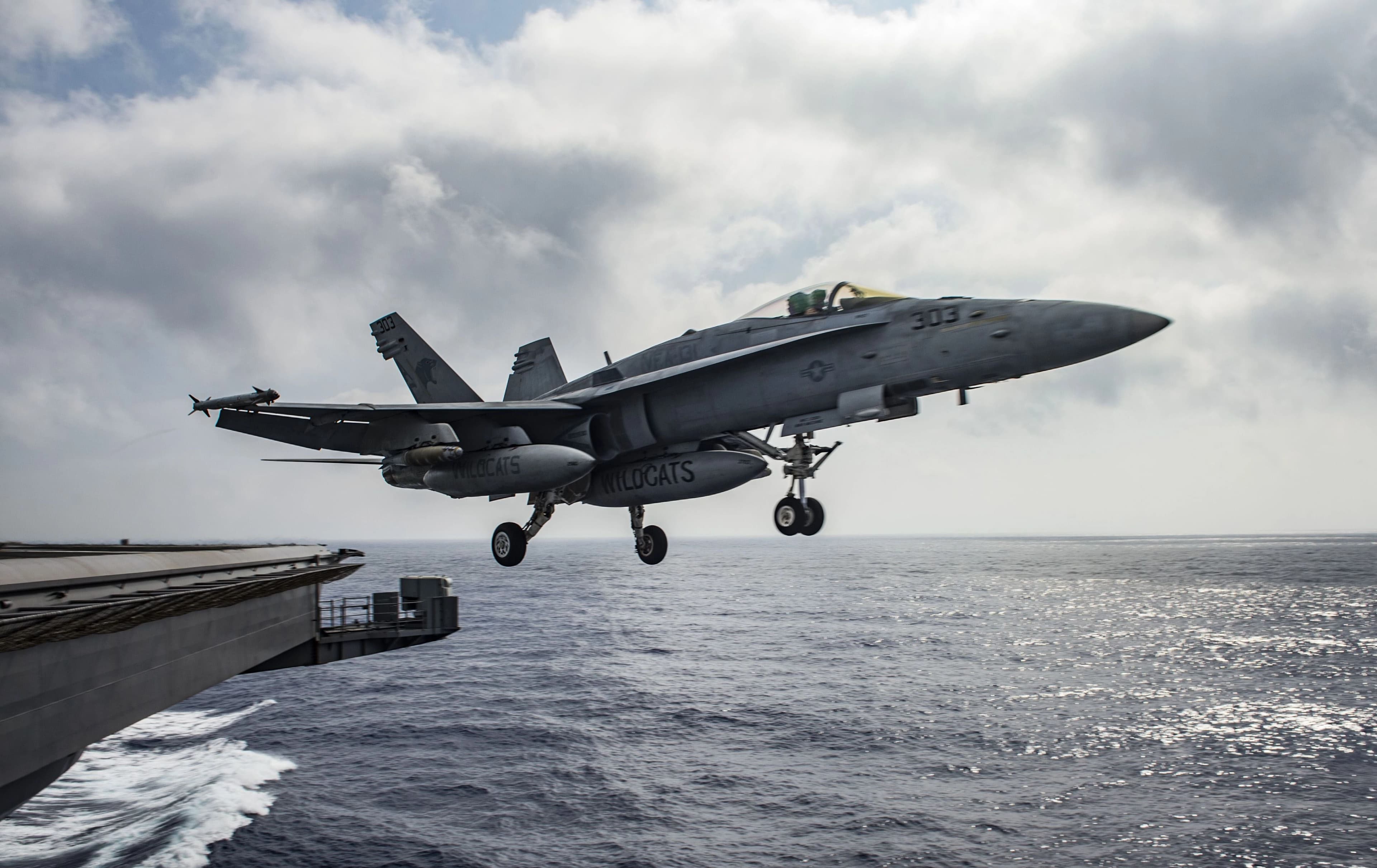 نموونەی فڕۆکەی جۆری F/A-18. وێنە: Getty Images