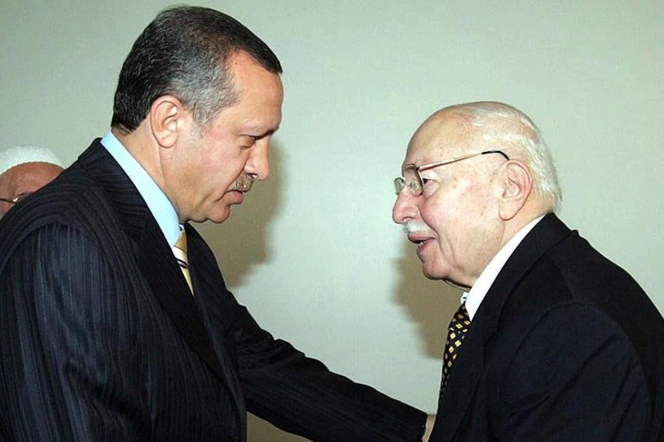 Recep Tayyip Erdoğan (solda) ve Necmettin Erbakan. / Arşiv / AA
