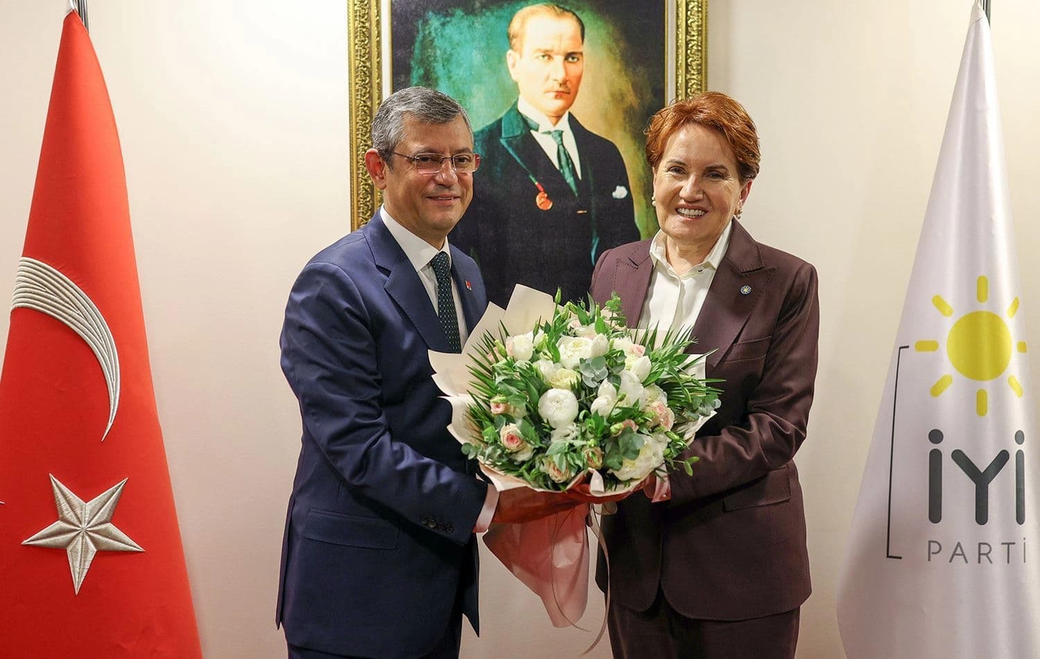 Özel ve Akşener'in görüşmesinden kare
