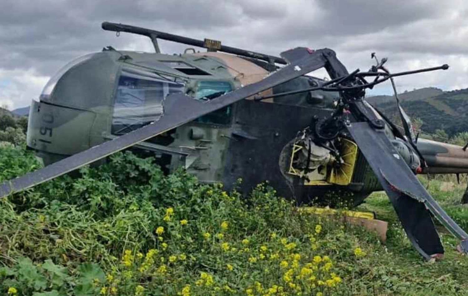 Zorunlu iniş yapan helikopterden görüntü. / DHA