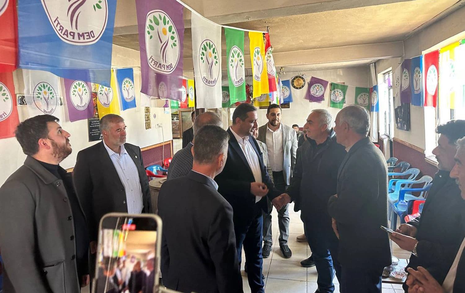 Serkan Ramanli li navçeya Qubînê çû serdana ofîsa DEM Partiyê/Wêne: Serkan Ramanli