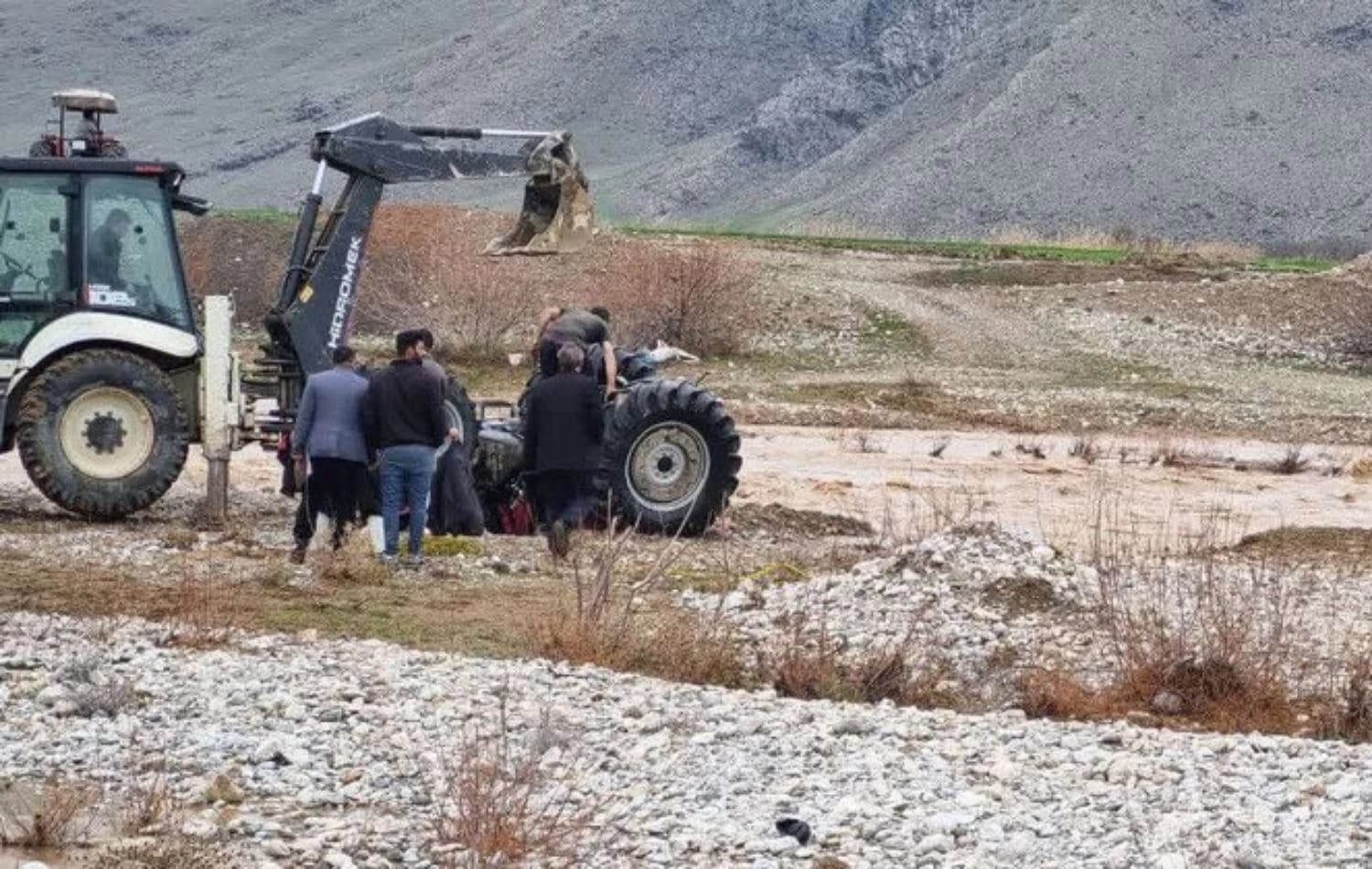 دیمەنێکی تراکتۆرەکە دوای رووداوەکە
