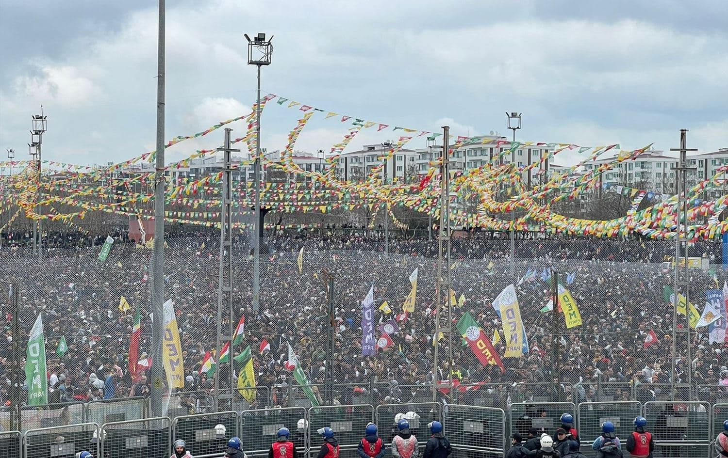 Diyarbakır'daki Newroz kutlamasından kare - Rûdaw