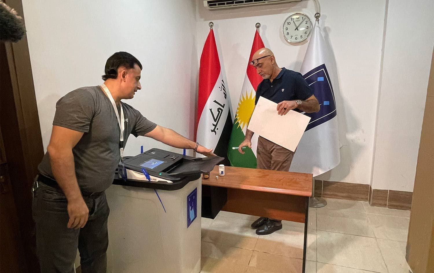 فحص أجهزة الاقتراع بمكتب المفوضية في أربيل/ بيام سربست - رووداو