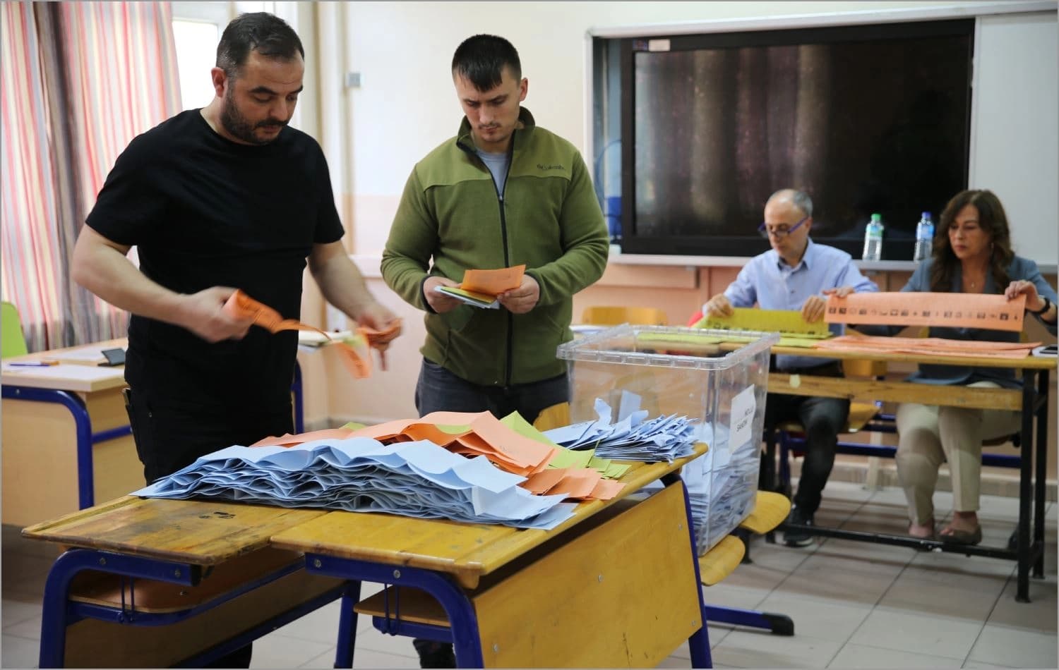 جیاکردنەوەی دەنگەکان لە ئەدیرنەی تورکیا، وێنە: AA