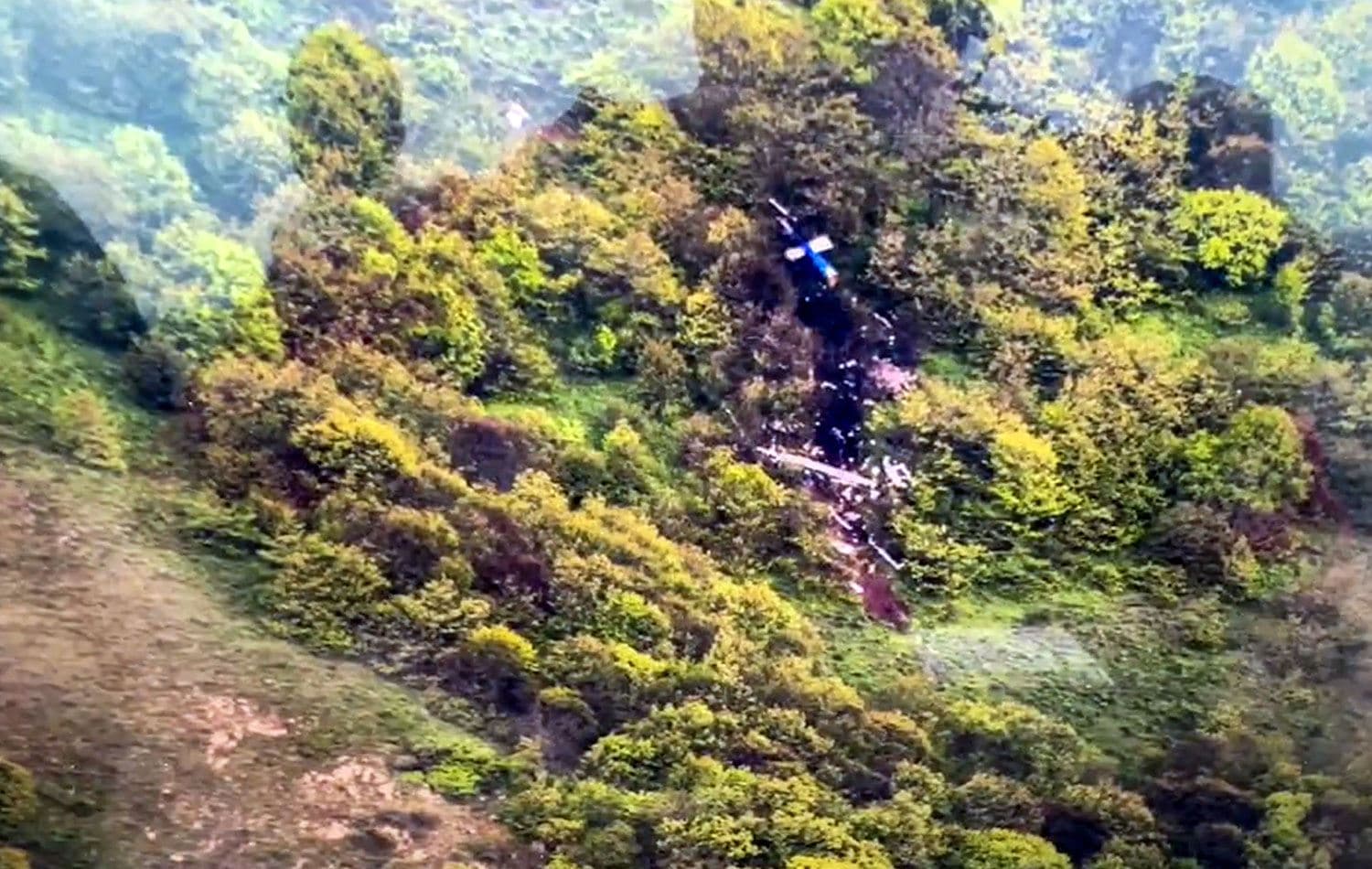 Helikopterin enkazı / AA