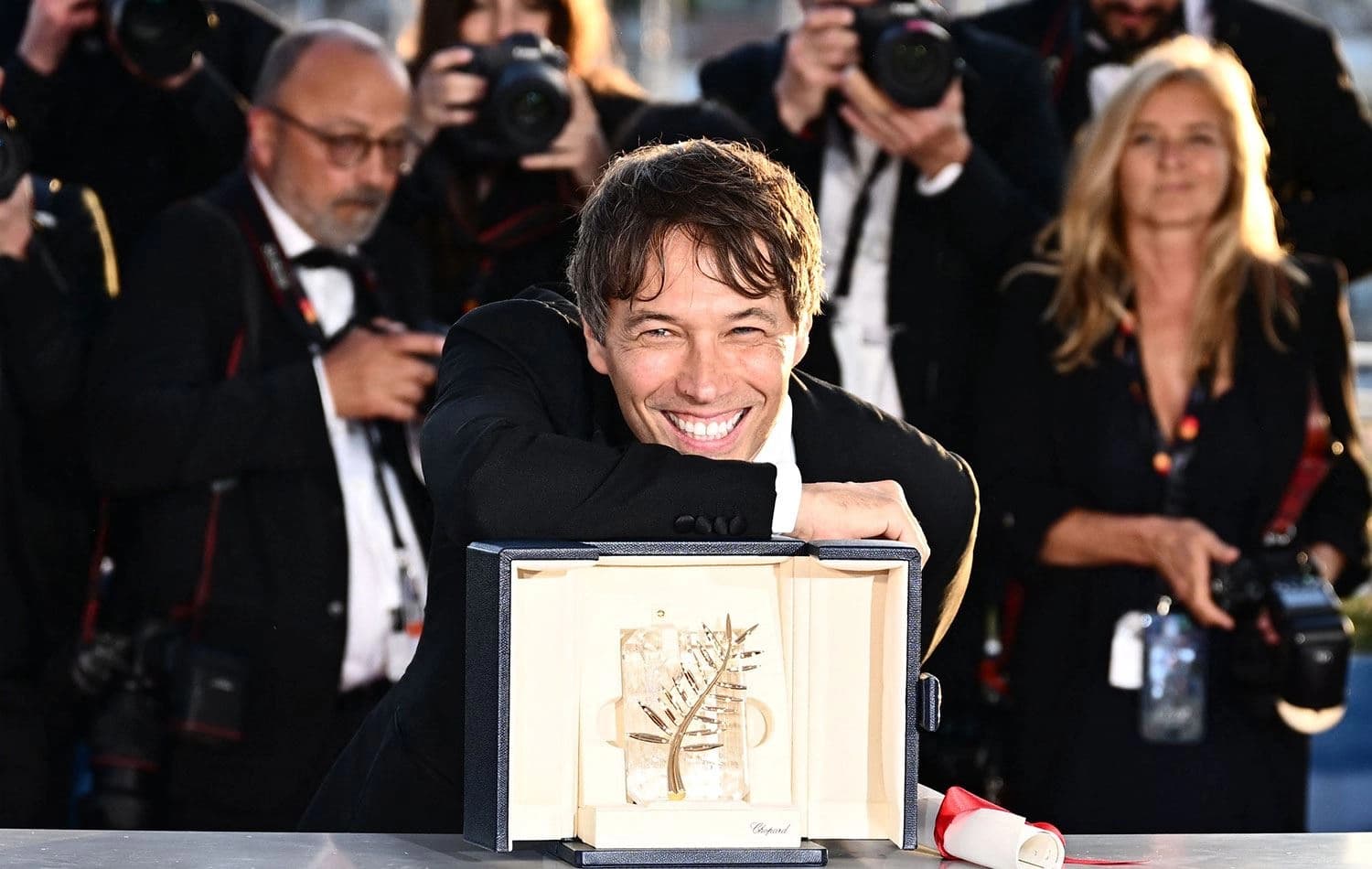Altın Palmiye ödülü, Amerikalı yönetmen Sean Baker'ın "Anora" drama filmine verildi./ AFP