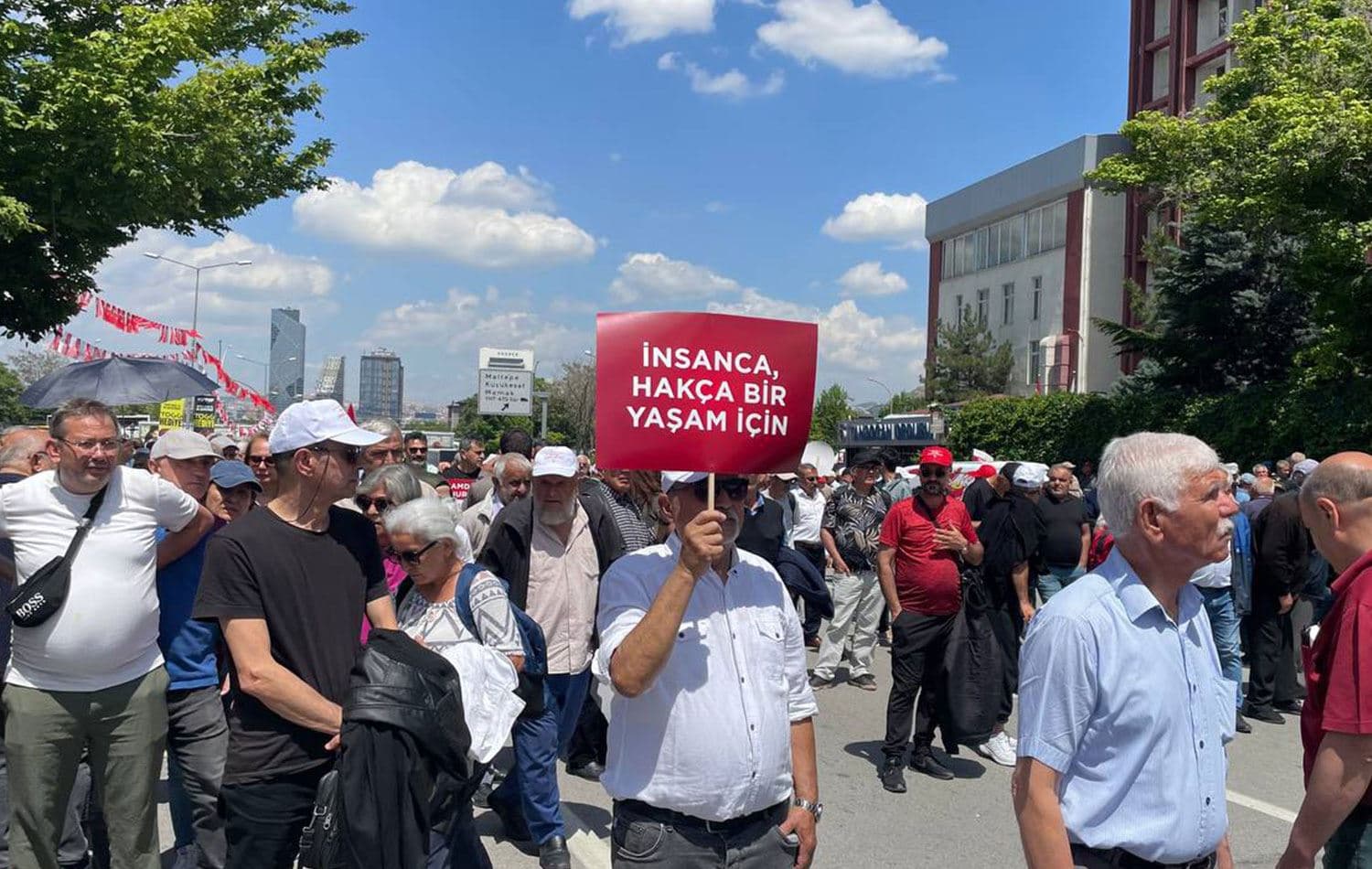 Emekiler Ankara'da miting düzenledi. Foto: Şevket Herki / Rûdaw 