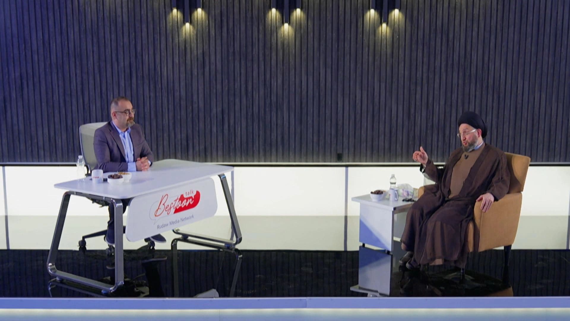 Ammar al-Hakim (right) speaking during Bestoon Talk in Baghdad 