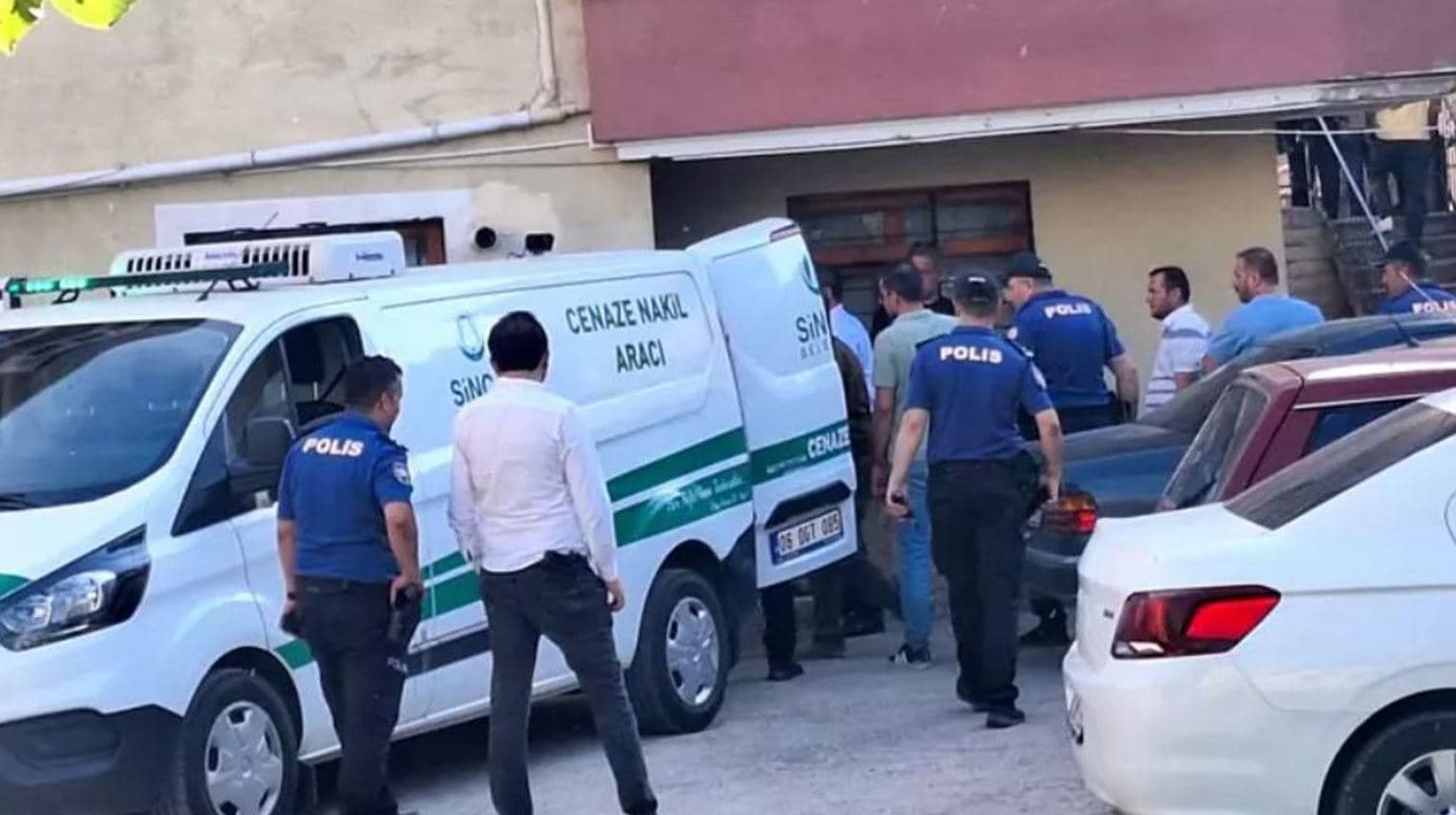 nazeler, otopsi işlemleri için Ankara Adli Tıp Kurumu'na kaldırıldı. / ANKA
