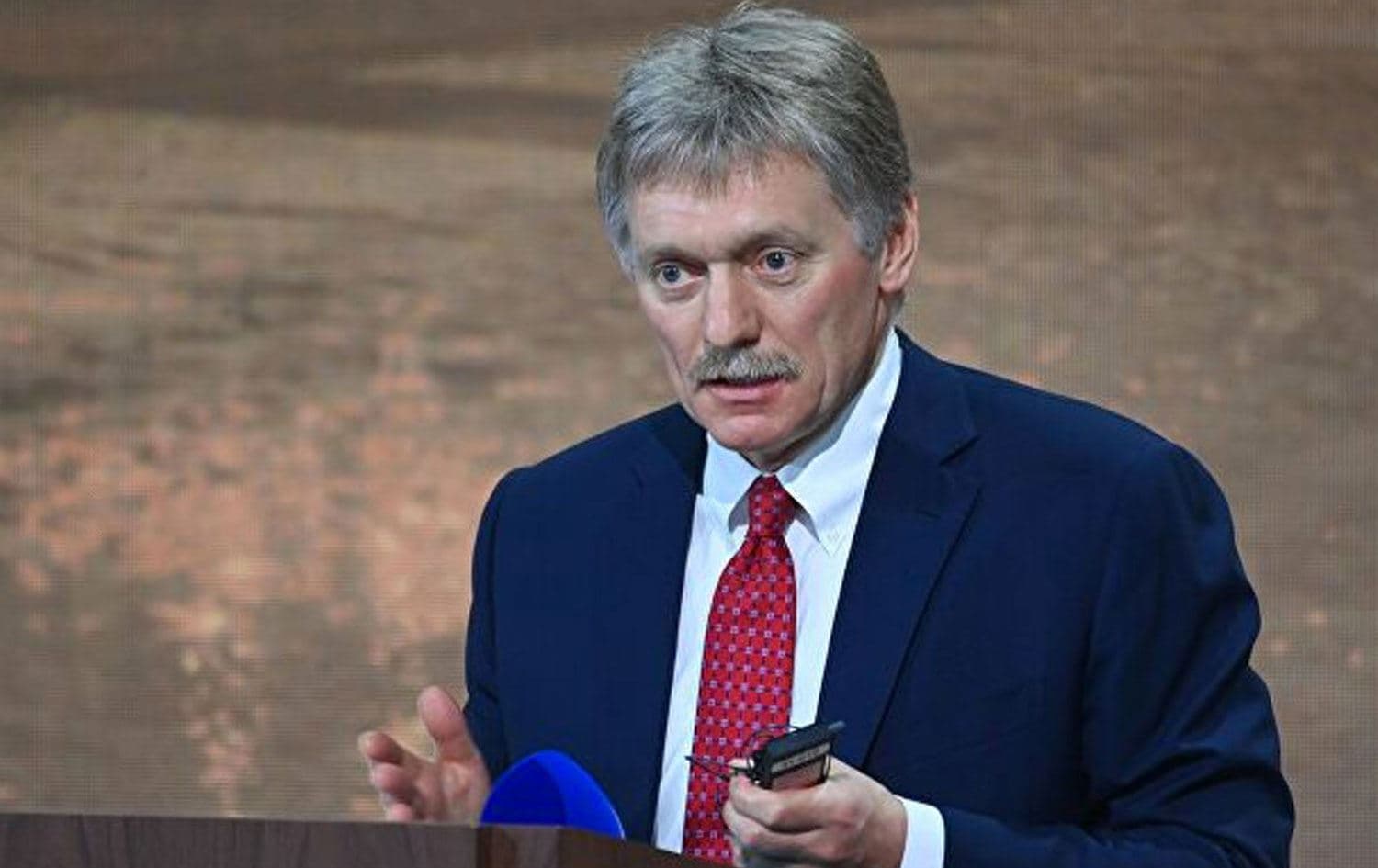  Kremlin Sözcüsü Dmitriy Peskov / 
