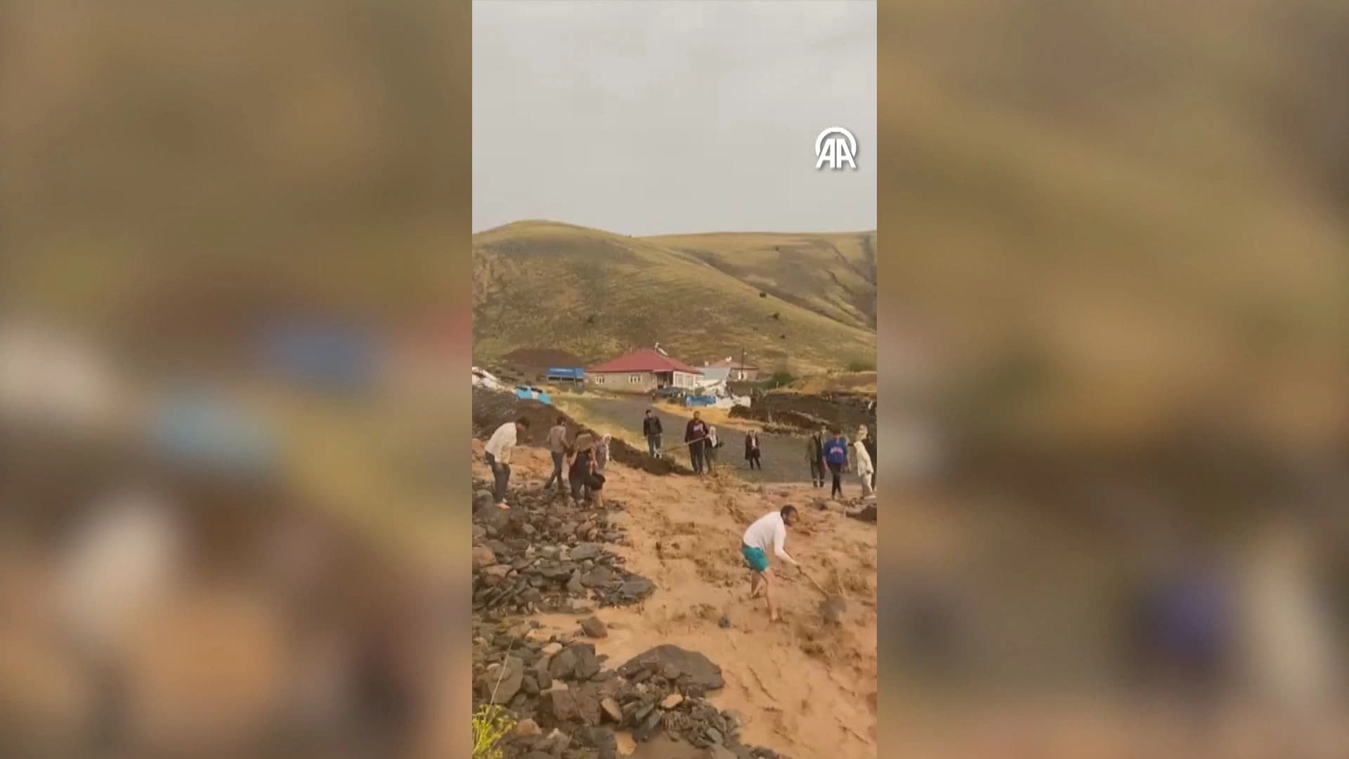 لە شارۆچكەی گیادین بەهۆی لافاوەوە زەوییە کشتوکاڵییەکان ژێرئاو کەوتن