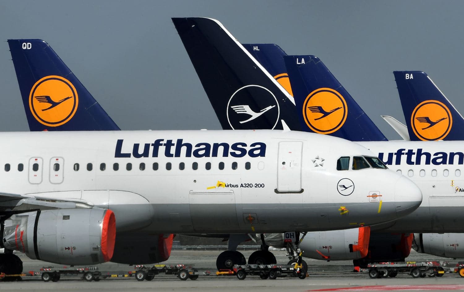 Planes of German airline Lufthansa parked at the Franz-Josef-Strauss airport in Munich, southern Germany on March 27, 2020. Photo: AFP
