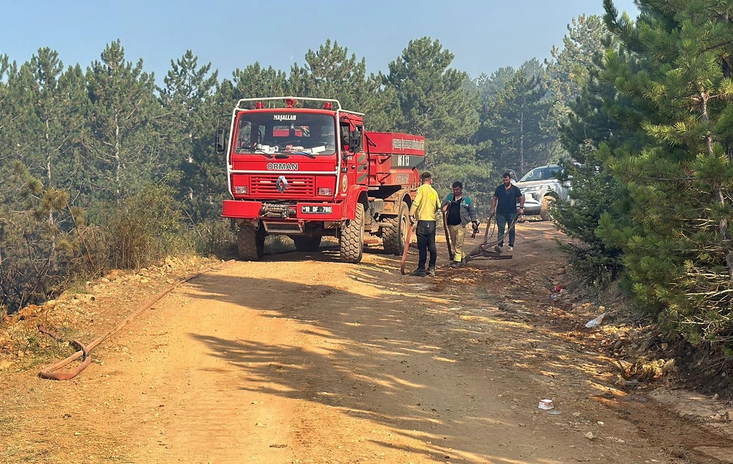 Çankırı'nın Ilgaz ilçesinde çıkan orman yangınını söndürme çalışmaları devam etti. Yangında 44 hektar ormanlık alanın zarar gördüğü tespit edildi. / AA
