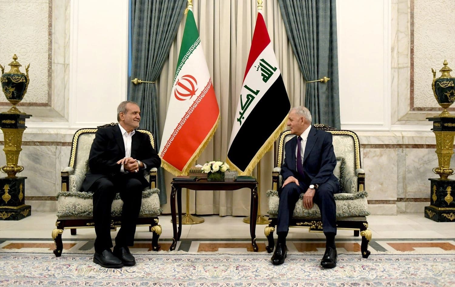 Iranian President Masoud Pezeshkian (left) and his Iraqi counterpart Abdul Latif Rashid met in Baghdad on September 11, 2024. Photo: Iraqi Presidency
