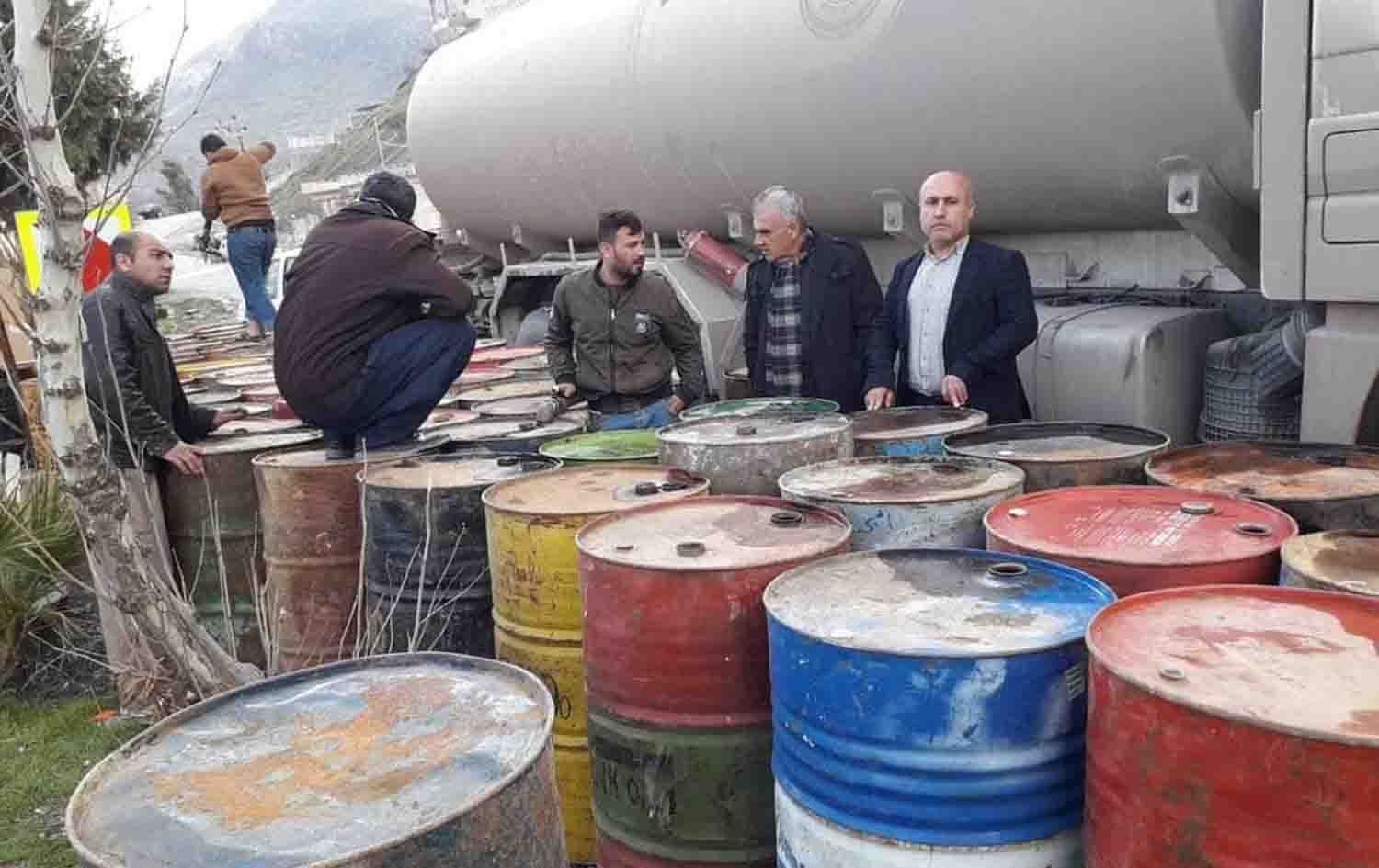 دابەشکردنی نەوت لە ناوچە شاخاویەکان. وێنە: وەزارەتی سامانە سرووشتییەکان/ئەرشیڤ
