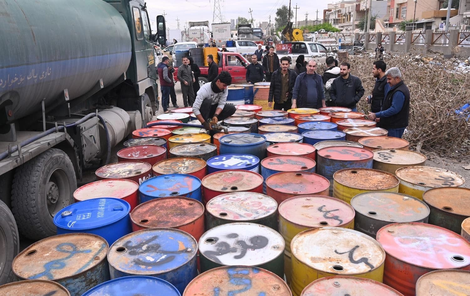 دابەشکردنی نەوت لە گەڕەکێکی هەولێر، وێنە: بڵند تاهیر - ئەرشیڤی رووداو 