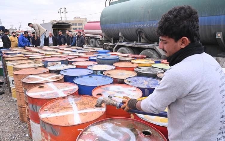 دابەشکردنی نەوت لە هەولێر. وێنە: بڵند تاهیر - رووداو