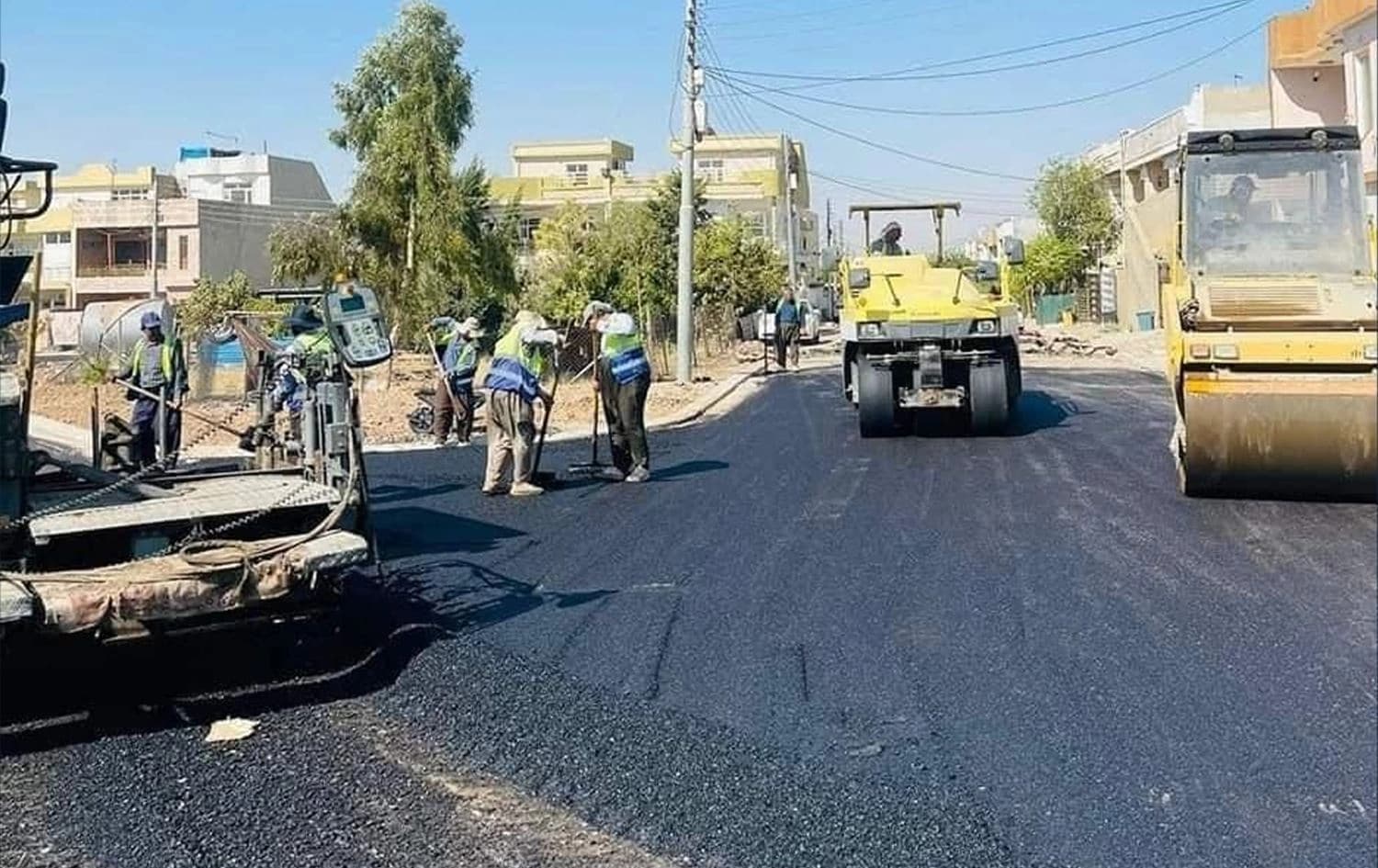 قیرتاوکردنی شەقامێک لە هەولێر. وێنە: بۆ روونکردنەوەی هەواڵەکەیە