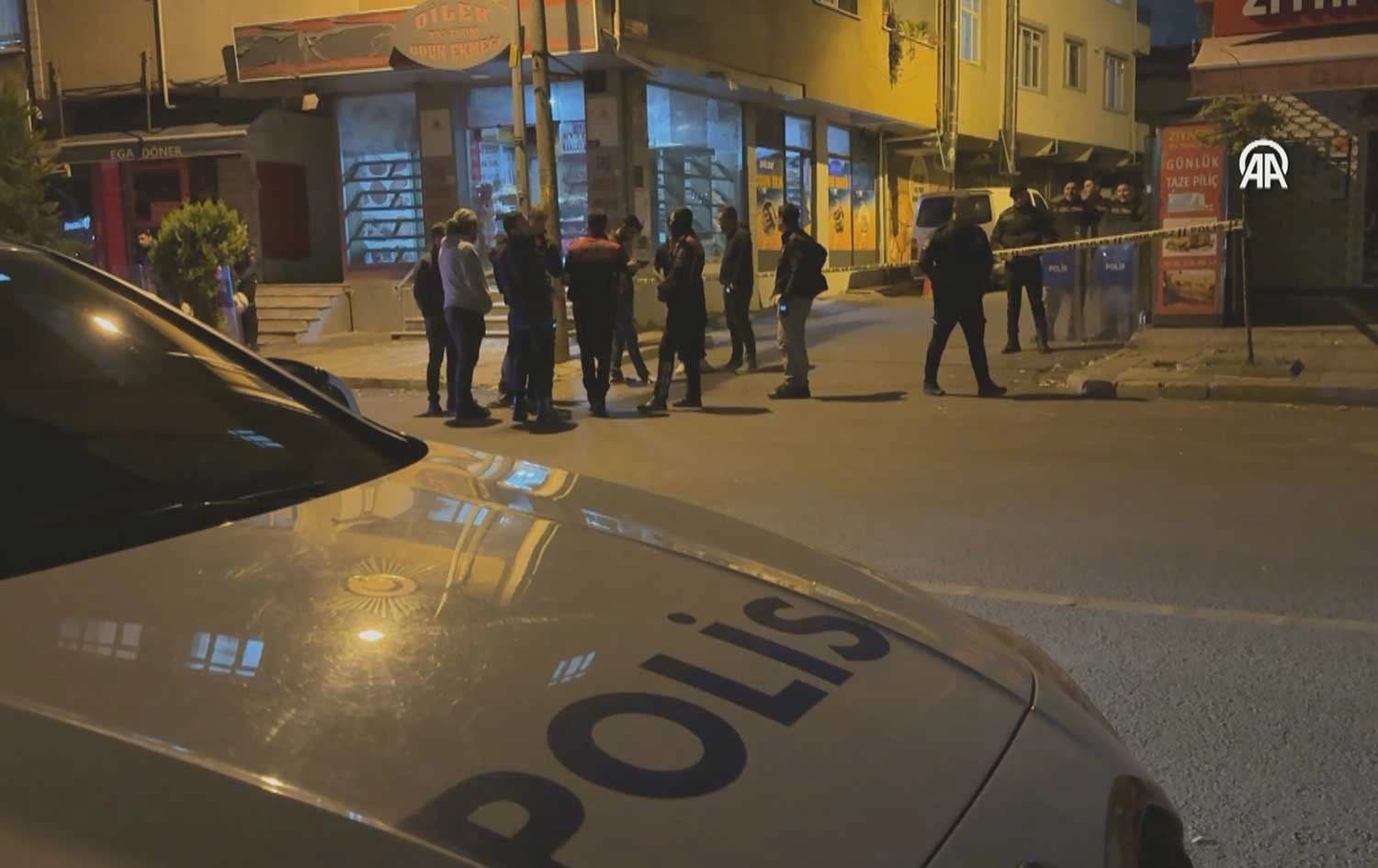 پۆلیسی ئیستەنبووڵ لە شوێنی رووداوەکە 