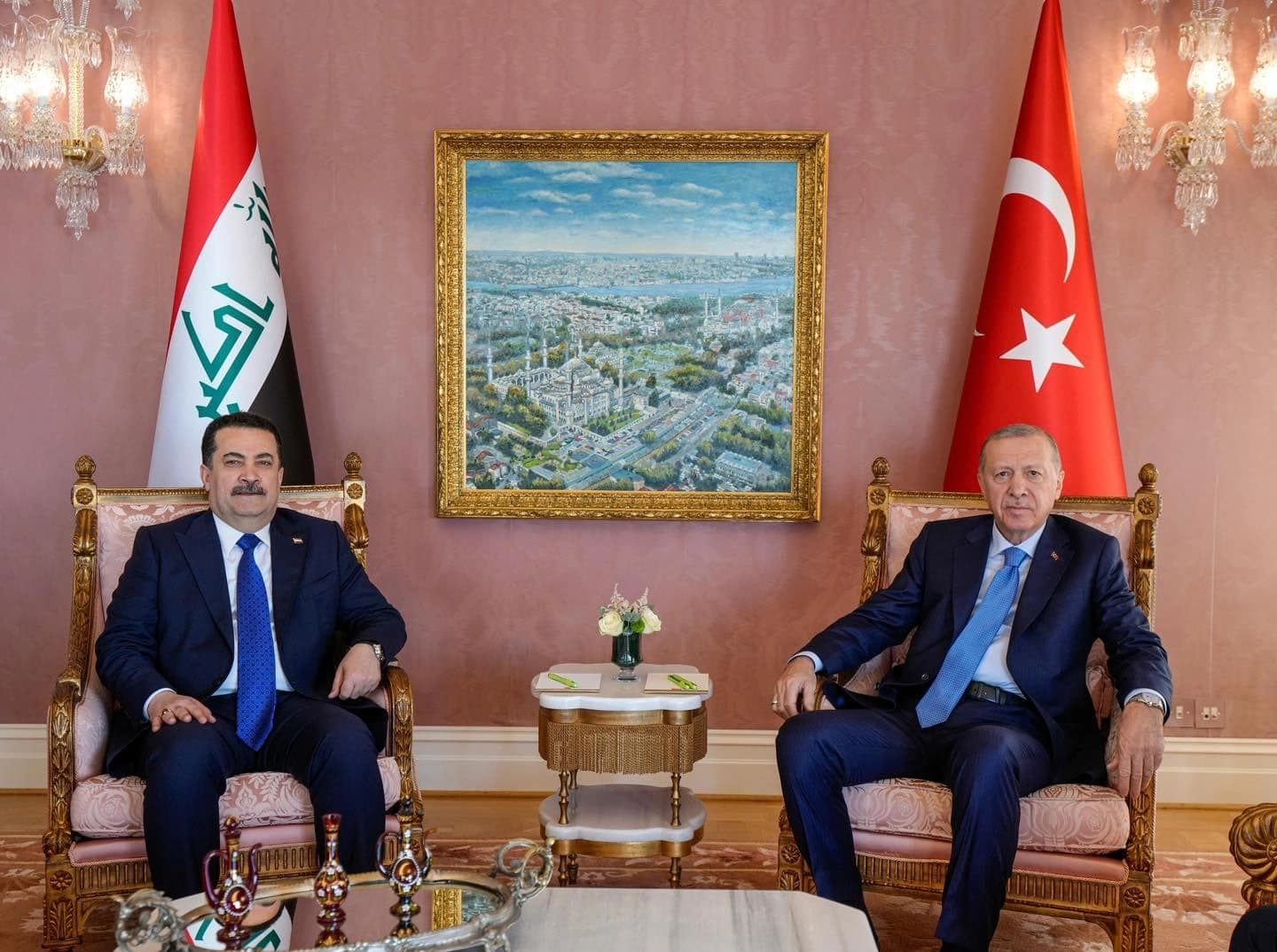 Iraqi Prime Minister Mohammed Shia' al-Sudani (left) and Turkish President Recep Tayyip Erdogan meeting in Istanbul on November 1, 2024. Photo: Sudani's office 