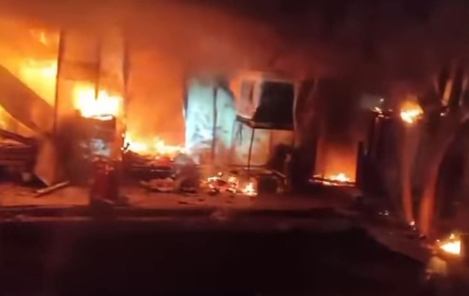 A fire engulfing a factory for sandwich panels in Erbil on November 15, 2024. Photo: Submitted 