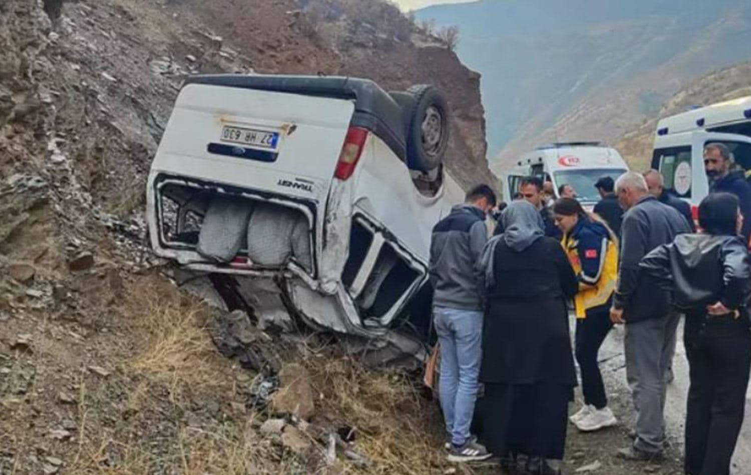 Mînîbusa ku teqle daye / Wêne: DHA