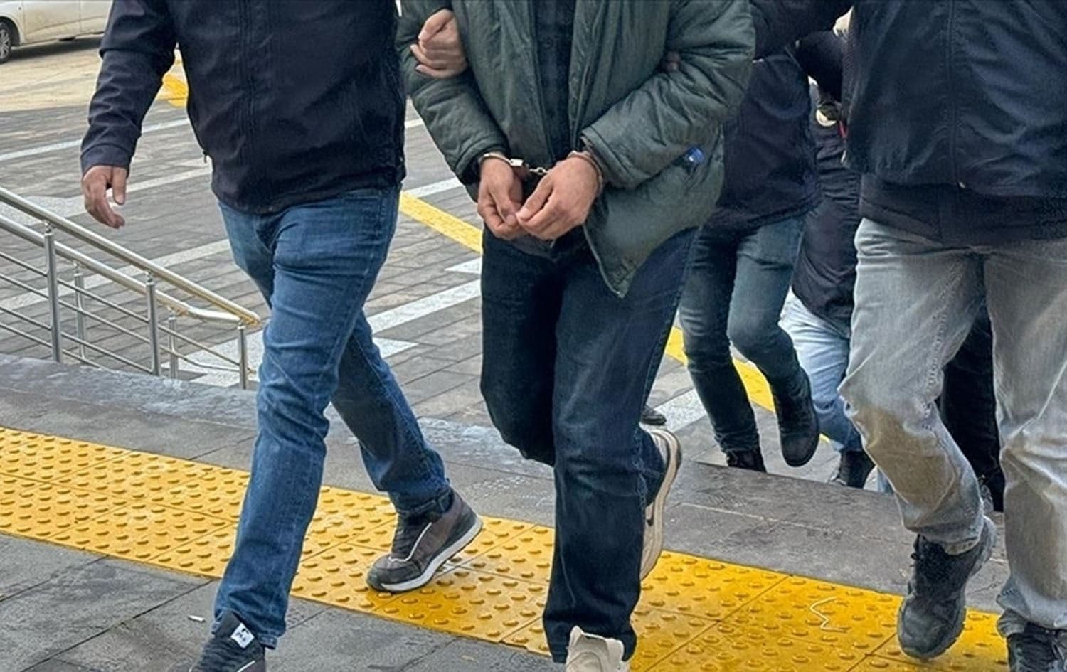 Turkish security forces detaining a suspect. Photo: Anadolu Agency