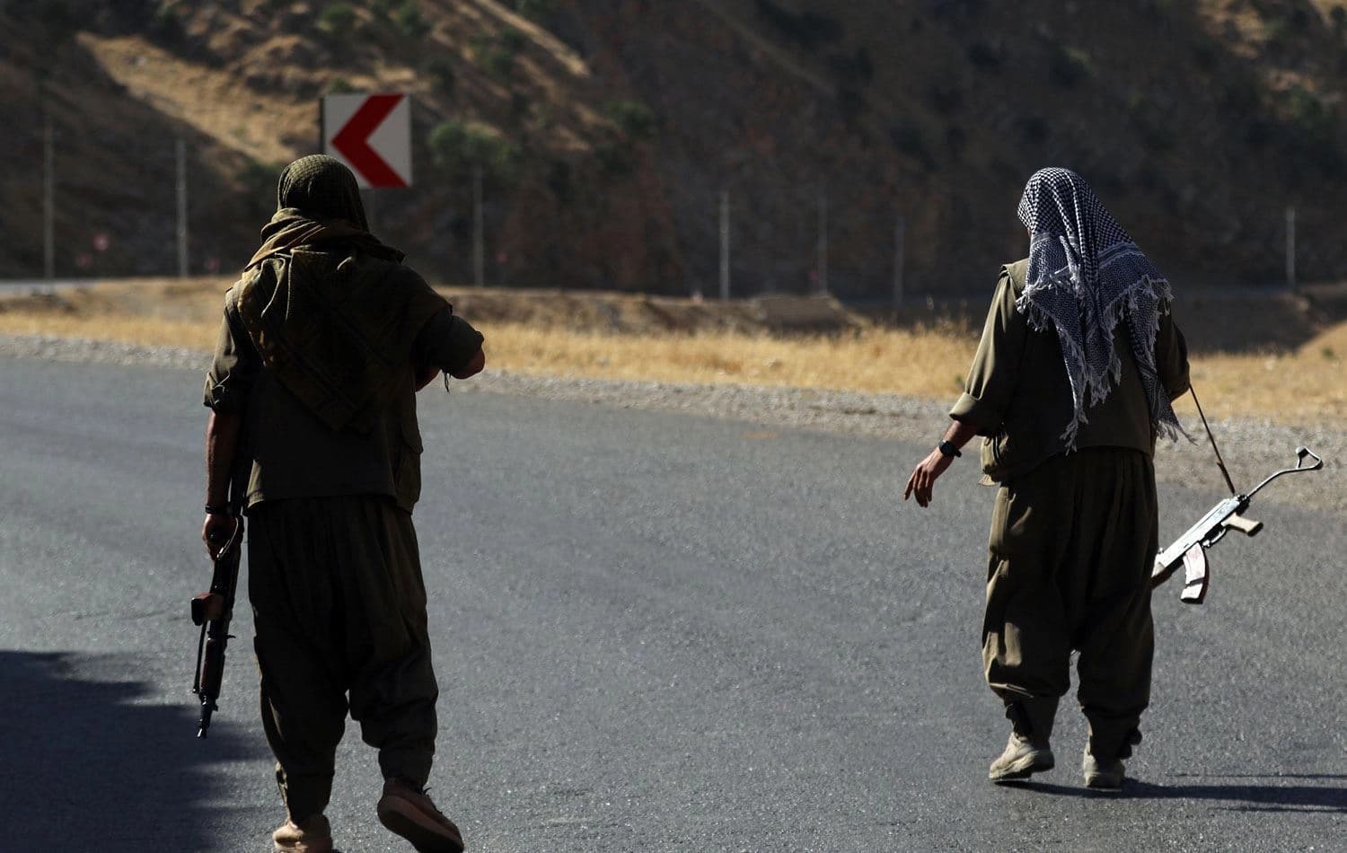 دوو گەریلای پەکەکە لە قەندیل. وێنە: AFP 