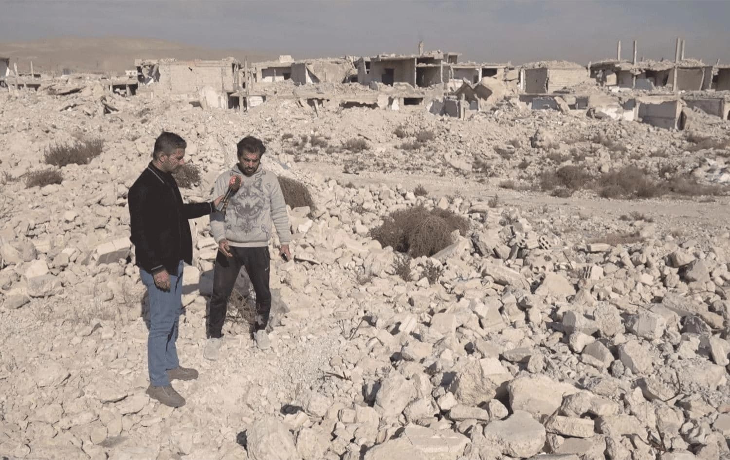بەشێک لە ئاوارەکانی سووریا ماڵەکانیان وێران بووە و داوای ئاوەدانکردنەوەیان دەکەن