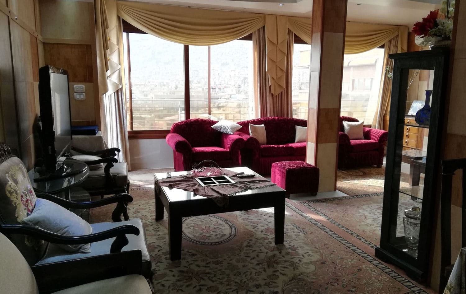 Syrian forces seize keys to late Iraqi president’s apartment