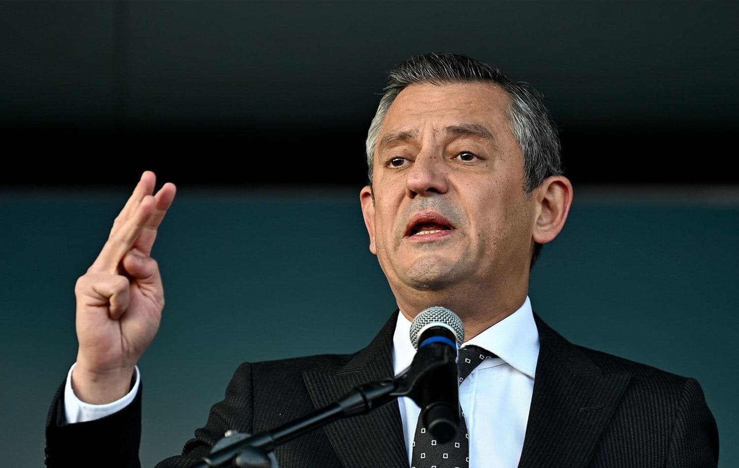 Özgür Özel