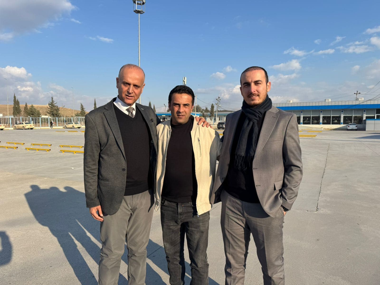 Sulaiman Ahmed (middle) and his lawyer Bashdar Hassan (left) on Kurdistan Region-Rojava border on January 20, 2025. Photo: Bashdar Hassan/submitted 