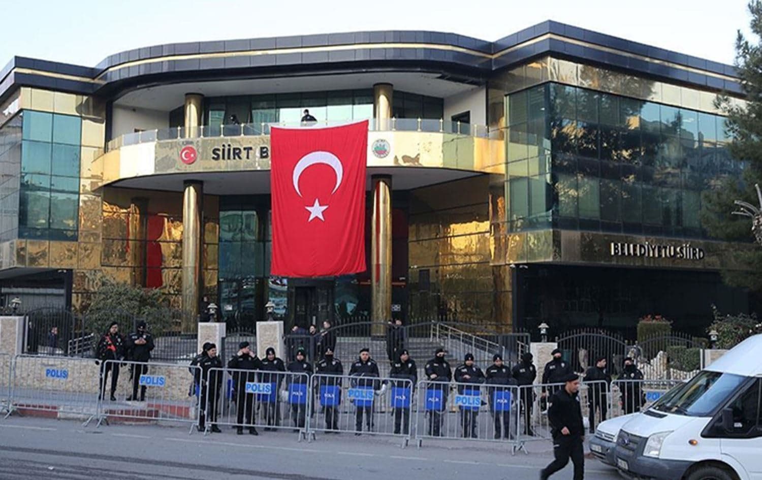 The Siirt municipality building. Photo: AA