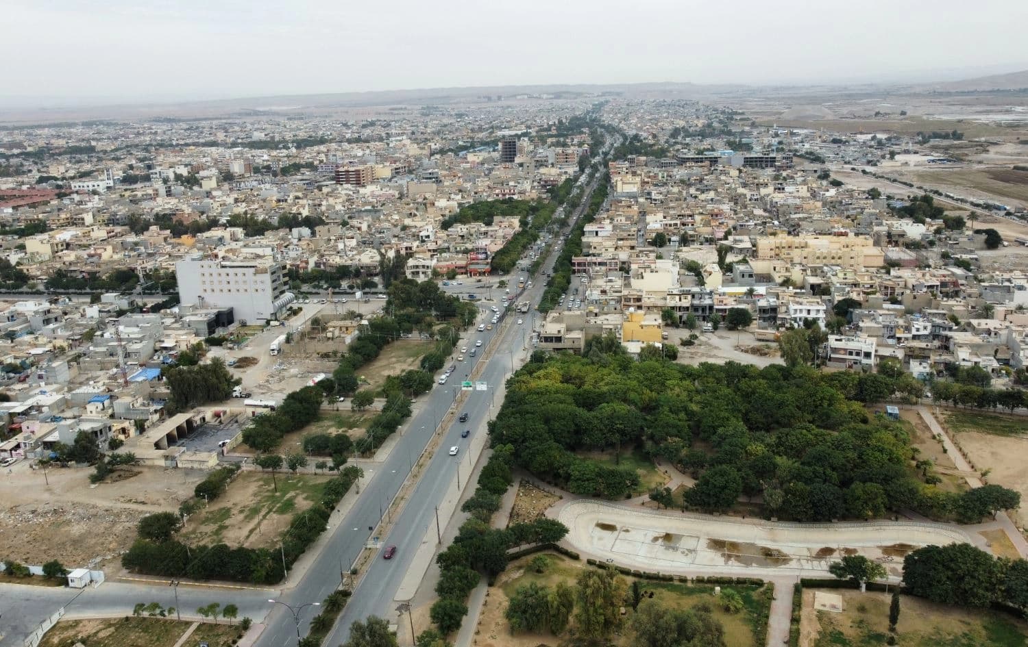 دیمەنێکی گشتیی گەرمیان.