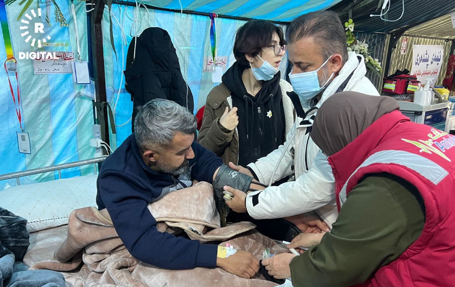 دۆخی مانگرتووانی سلێمانی لە 11یەم رۆژدا، تیمە تەندروستییەکان پشکنینیان بۆ دەکەن. وێنە: هەرێم عەلی - رووداو