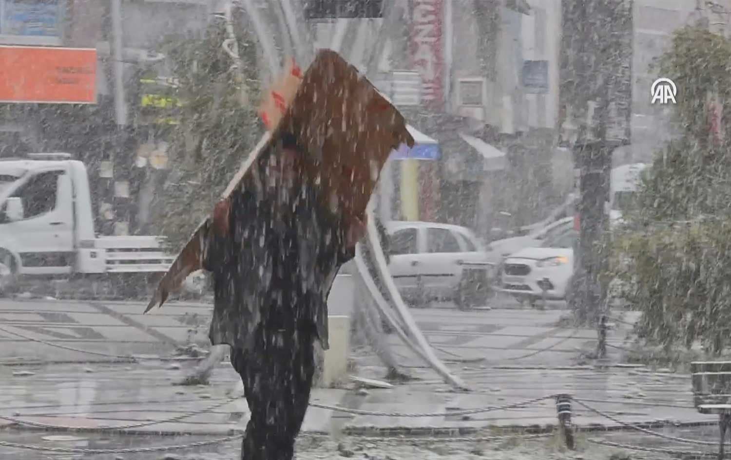 دیمەنی بەفربارین لە ناوچەیەکی باکووری کوردستان