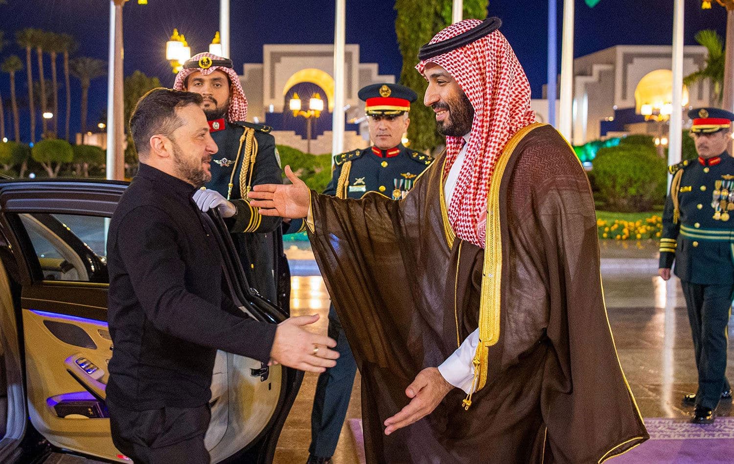 Suudi Arabistan Veliaht Prensi Muhammed bin Selman, Ukrayna Devlet Başkanı Volodimir Zelenskiy ile görüştü. / Foto: AFP